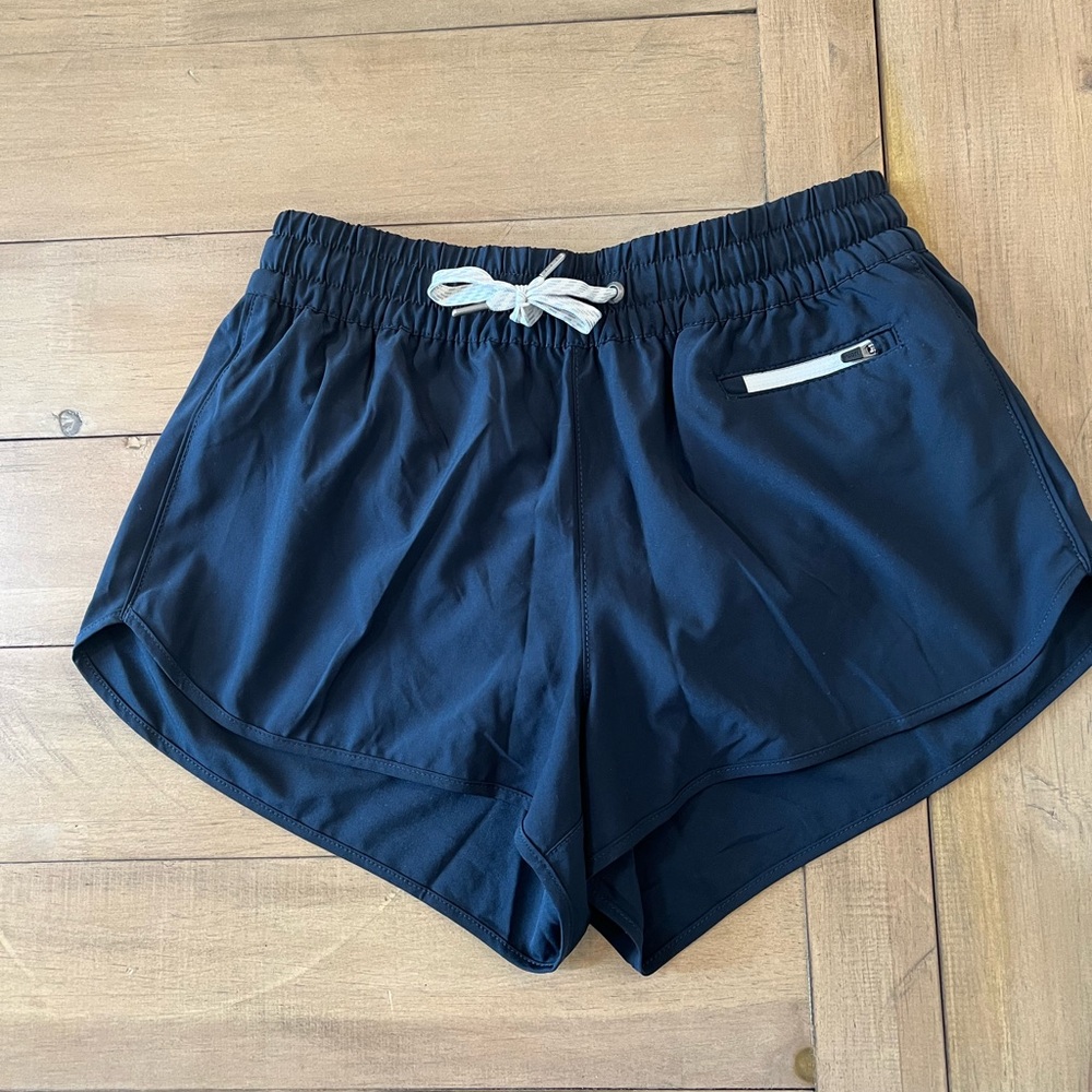 Vuori Clementine Short 2.0 Small LIKE NEW